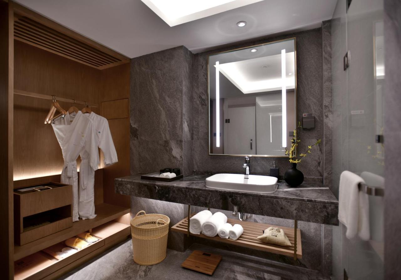 Royce Hotel Шънджън Екстериор снимка