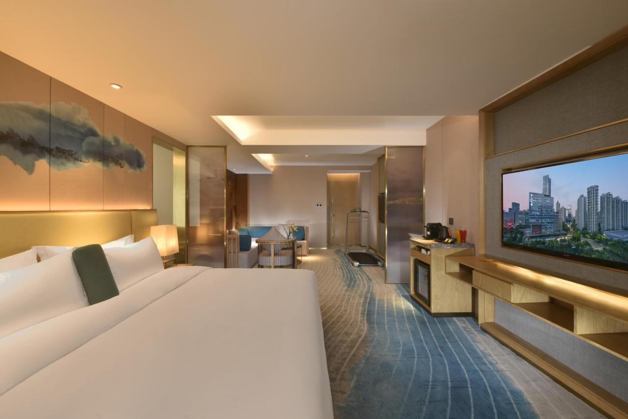 Royce Hotel Шънджън Екстериор снимка
